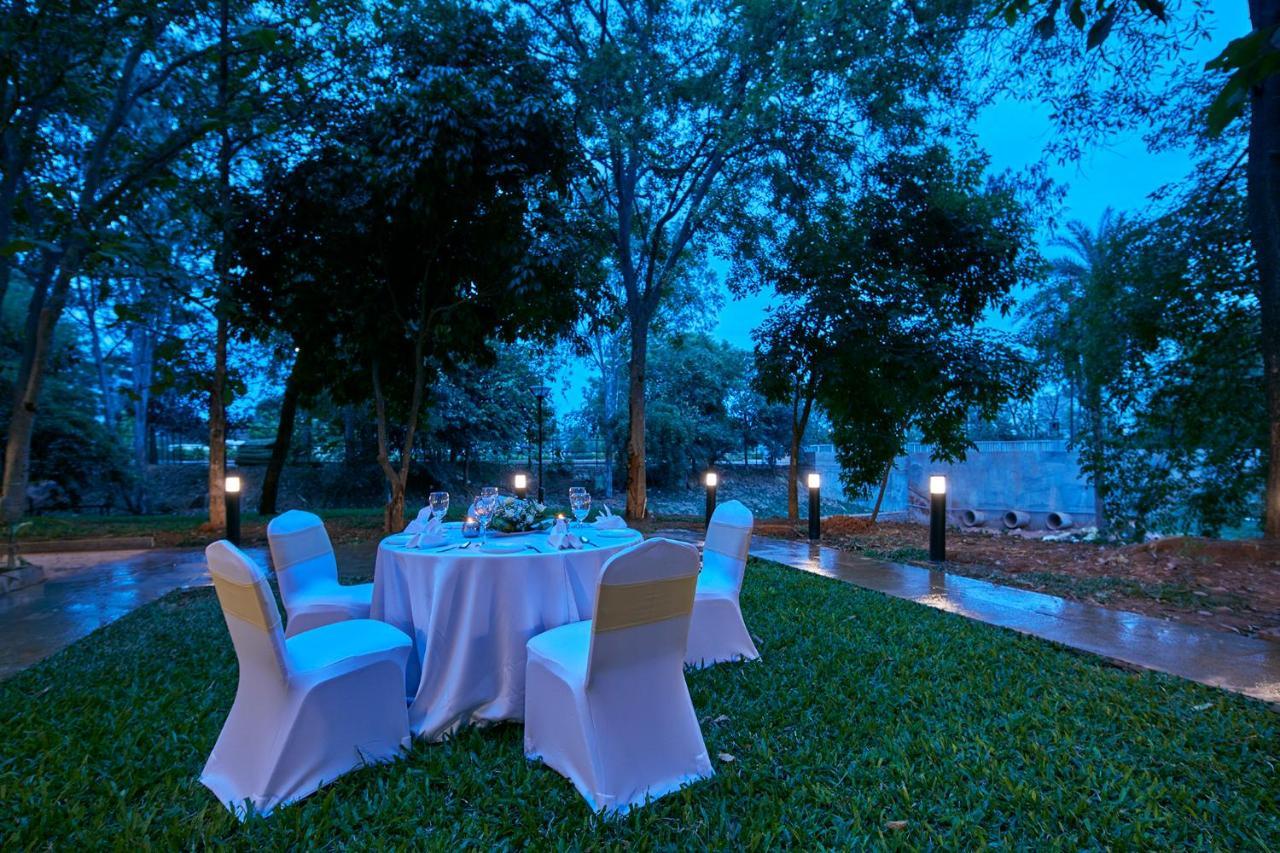 Signature Club Resort Devanahalli Екстериор снимка
