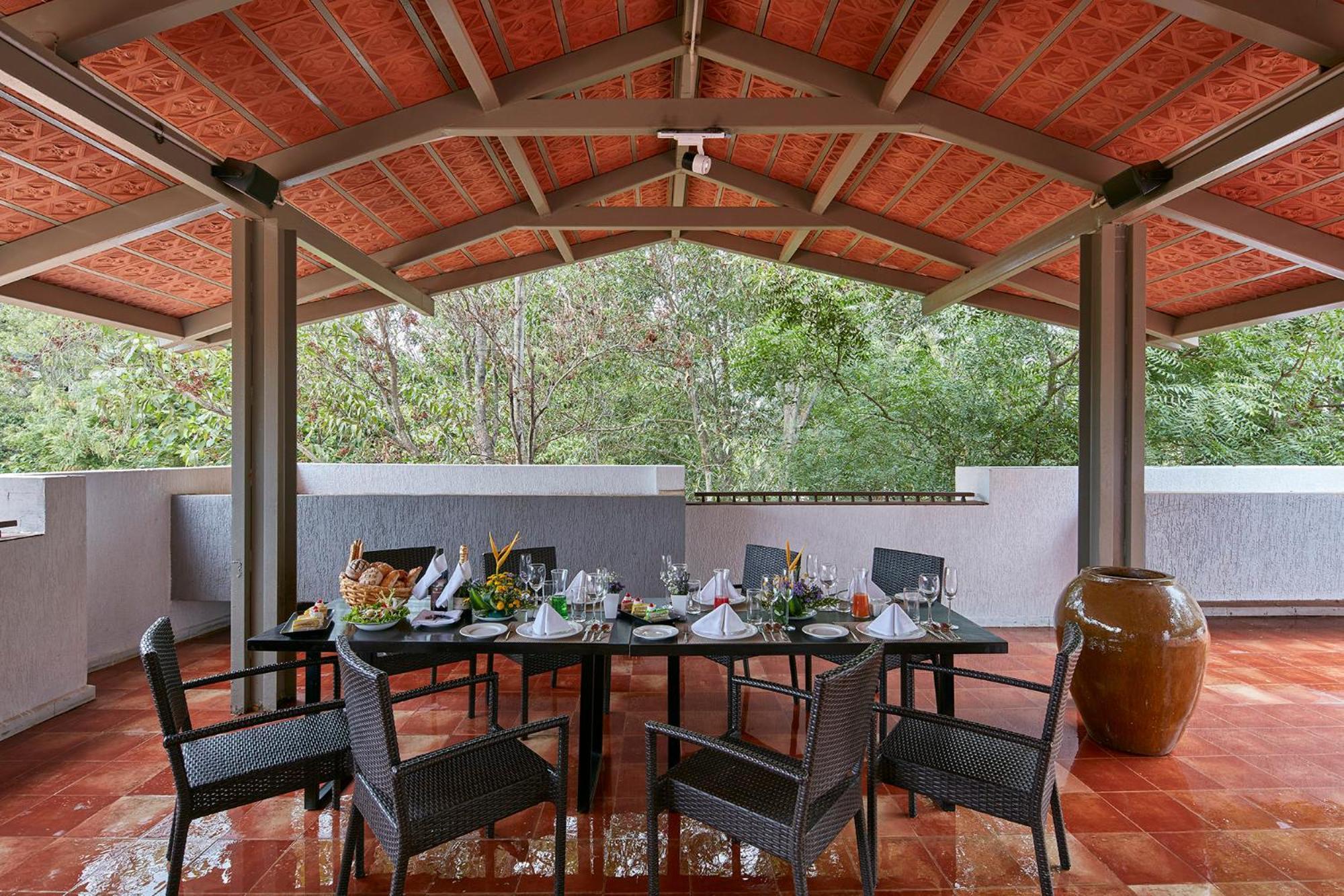 Signature Club Resort Devanahalli Екстериор снимка