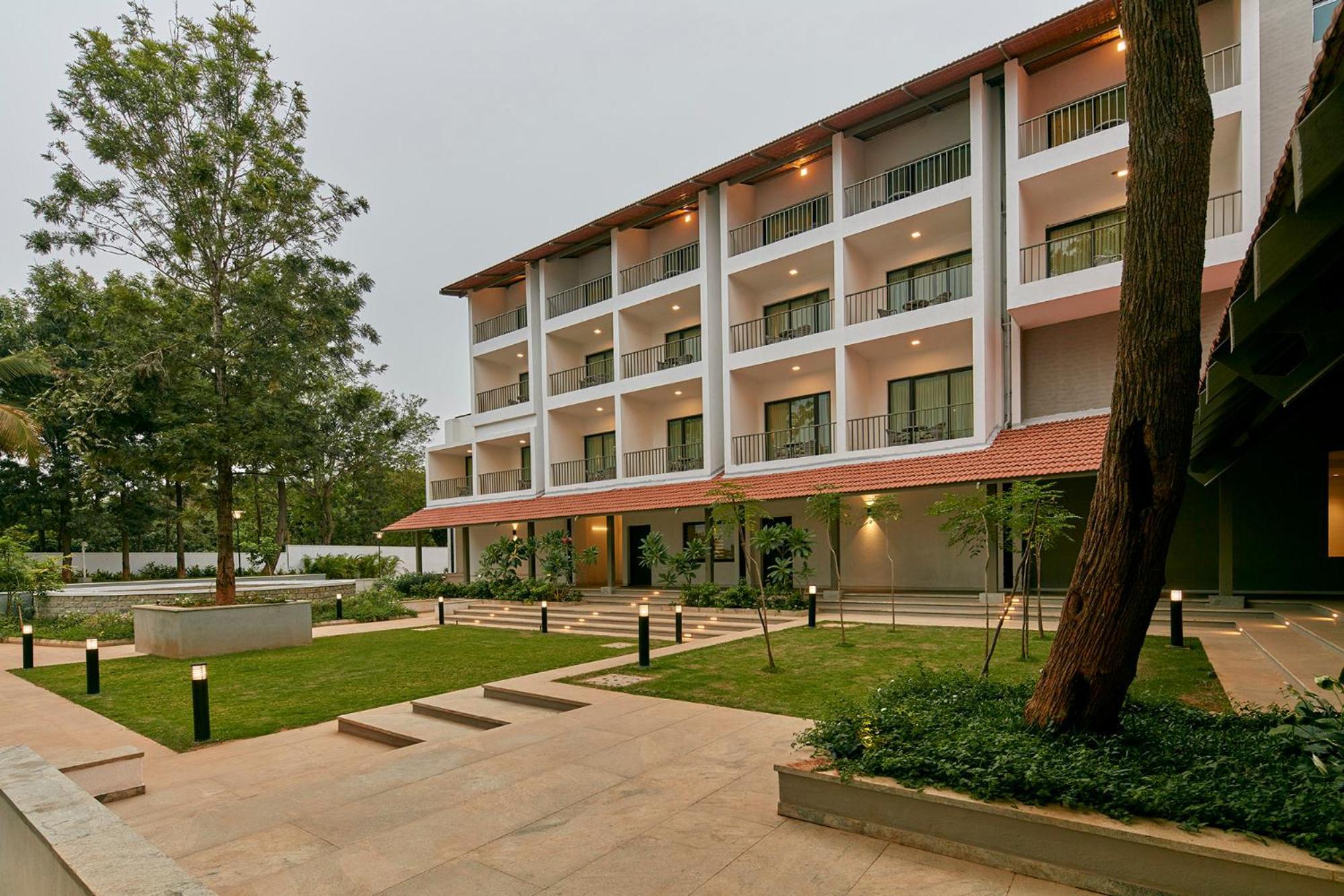 Signature Club Resort Devanahalli Екстериор снимка