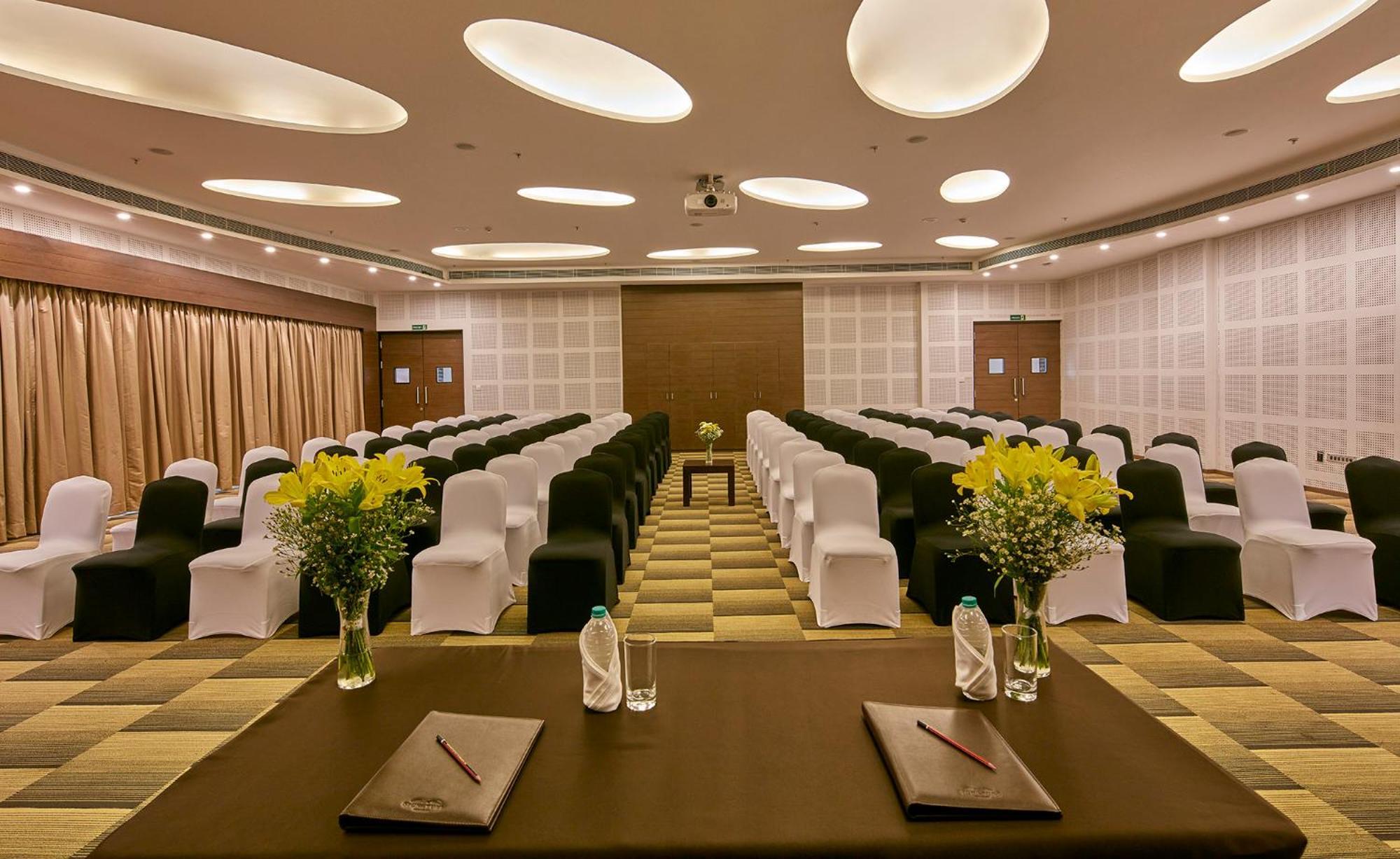 Signature Club Resort Devanahalli Екстериор снимка