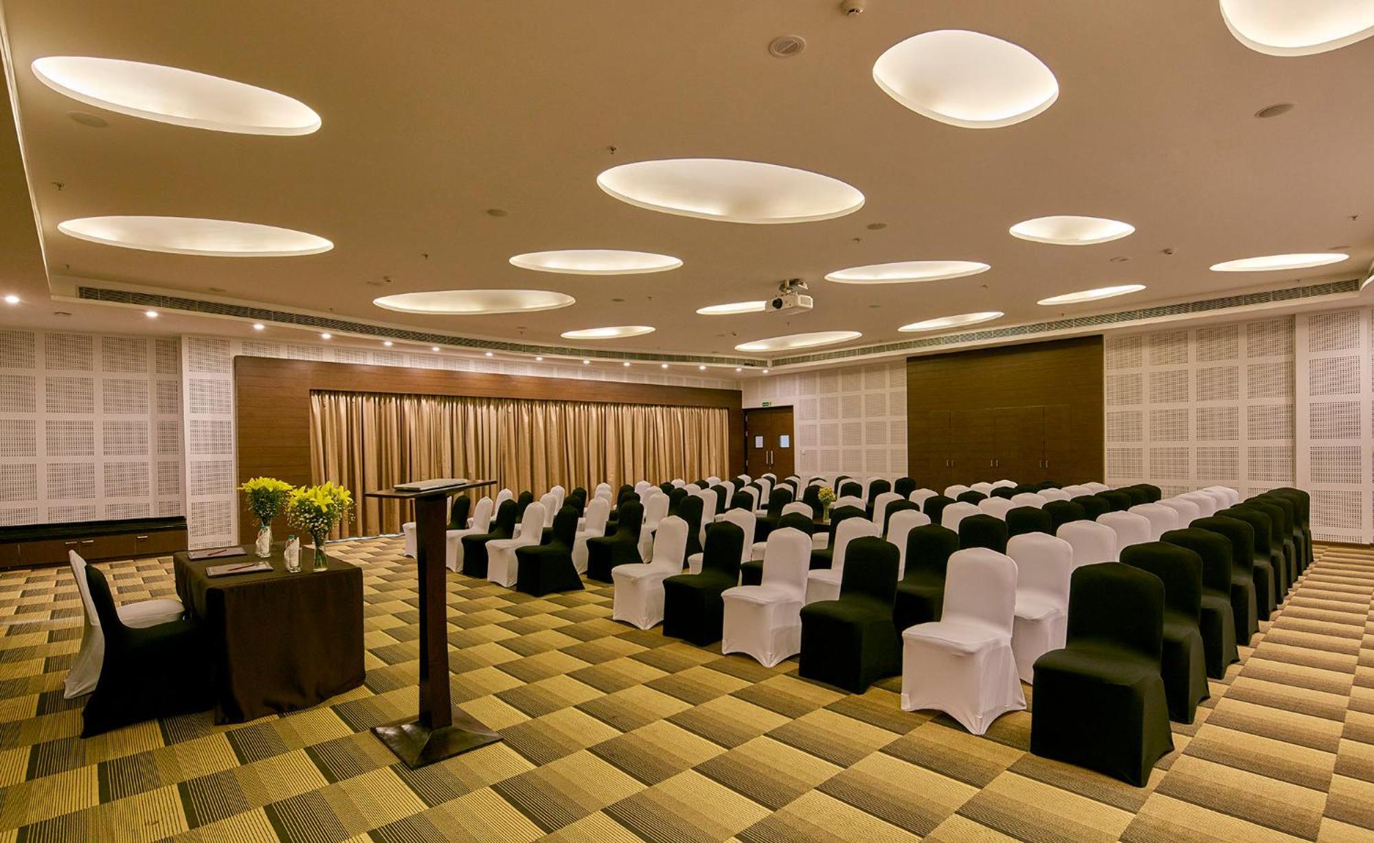 Signature Club Resort Devanahalli Екстериор снимка