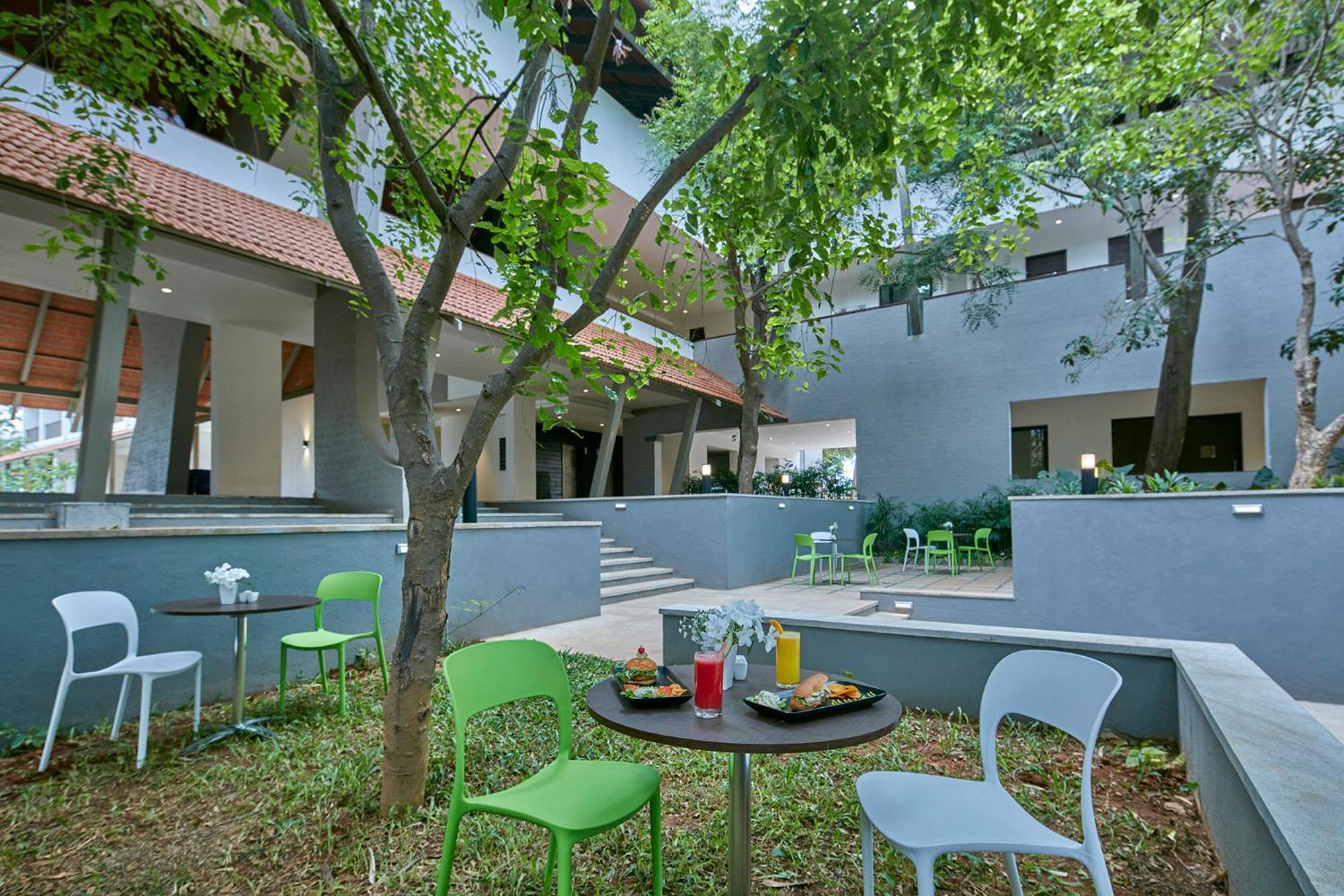 Signature Club Resort Devanahalli Екстериор снимка